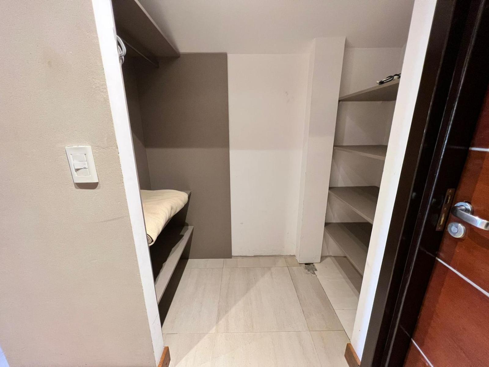 Urbana 413 *